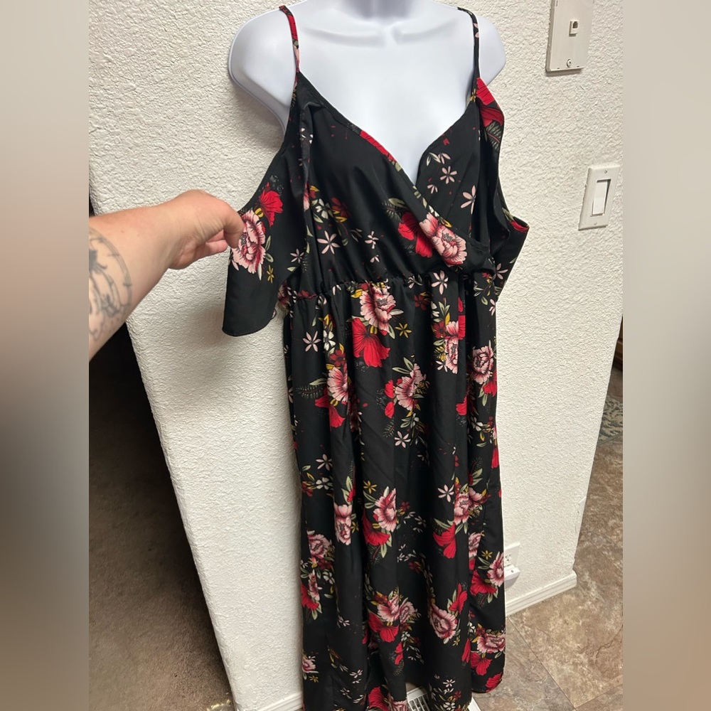 Shein women’s 4x  plus size flower print dress